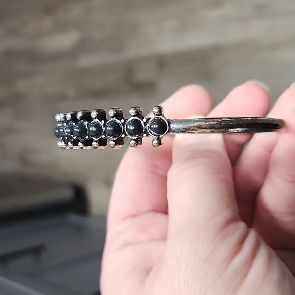 Vintage Silver and Black Row Solid Bracelet - Picture 4 of 5